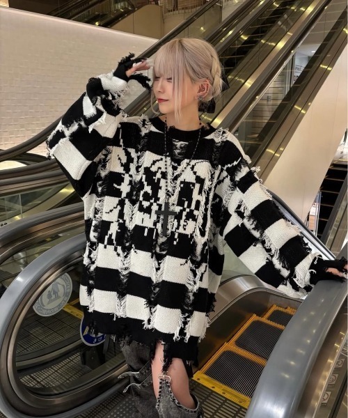 REFLEM（レフレム） ニット セーター 「REFLEM/レフレム」ダメージ