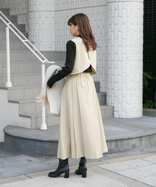 KBF（ケービーエフ） セットアップ ONE ベージュ レディース