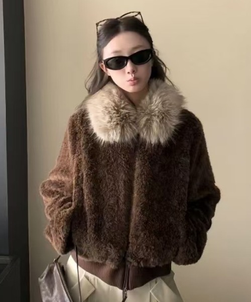 ファー付き中綿ジャケット ミリタリー コーデュロイ ショート丈 y2k DIAVEL ブルゾン アウター 「秋冬新作」ふわふわファーカラー付き2WAY