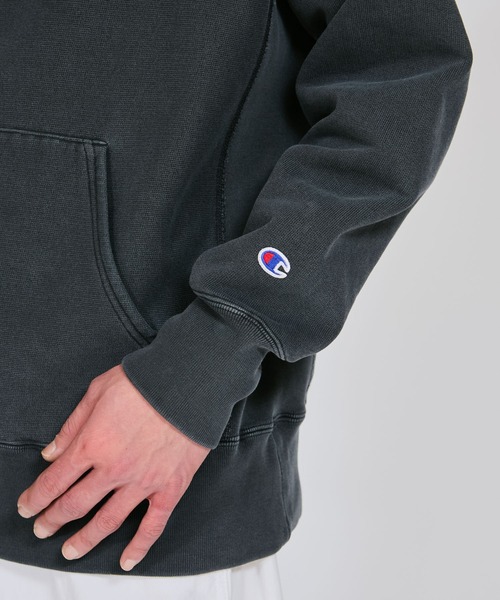 「Champion」 プルオーバーパーカー MEDIUM オリーブ メンズの画像
