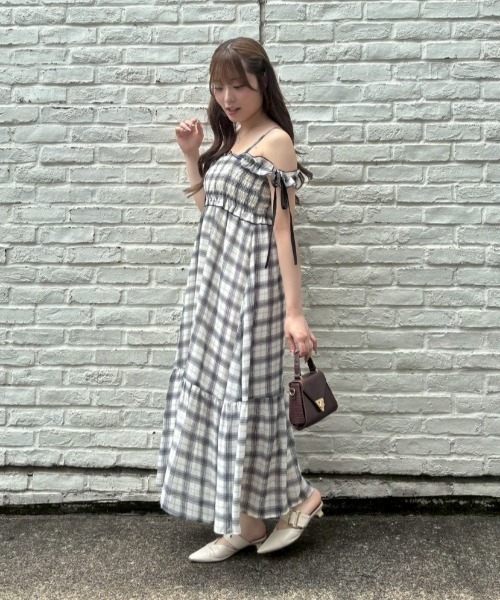 continuer de NICE CLAUP ワンピース 2wayシャーリングロング