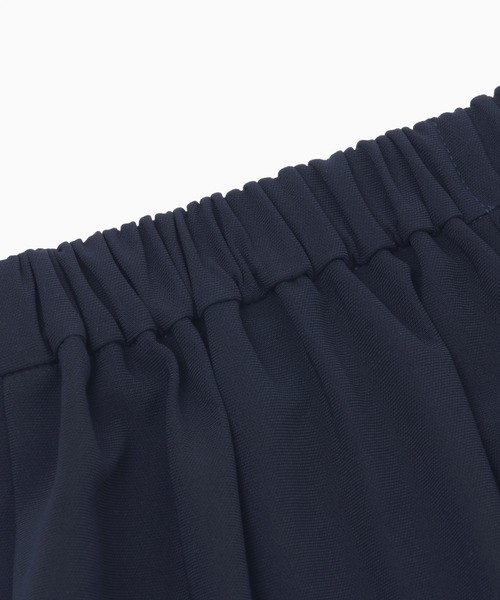 Flolia ペプラムシルエットジャケット・パンツ セットアップ　ブラック　L Flolia セットアップ ペプラムシルエットジャケット・テーパード