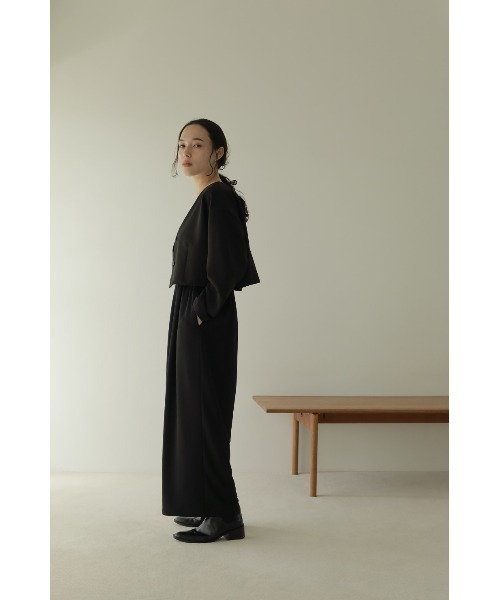 新品未使用 MANOF ブラック 黒 レディース オールインワン Mサイズ MANOF（マノフ） オールインワン BARE ALL IN ONE JACKET SET