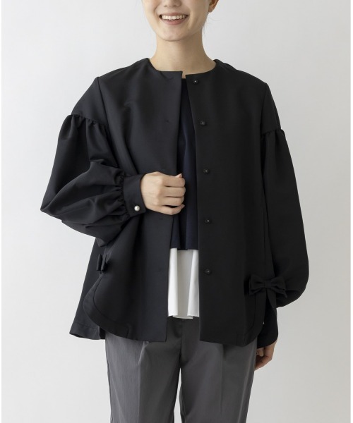 新品 タグ付 SONO NAVY Mum ソーノ ノーカラー　フレアジャケット Sono（ソーノ）の「【SONO/ソーノ】Mumダブルクロス ギャザー