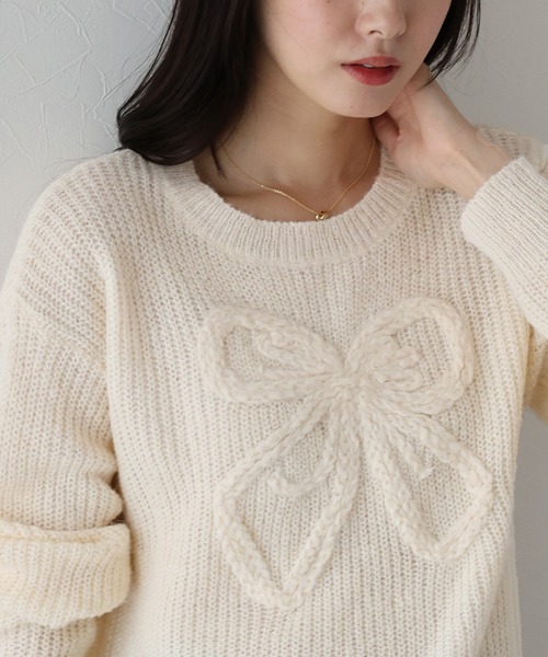 リボンモチーフ ホワイトニット BLUEEAST（ブルーイースト） ニット セーター リボンモチーフニット