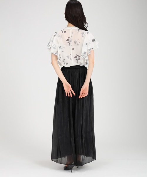 【25SS完売・美品】フラワーシフォンブラウス フリル ピンタック 総柄 黒 25SS完売・美品】フラワーシフォンブラウス フリル ピンタック