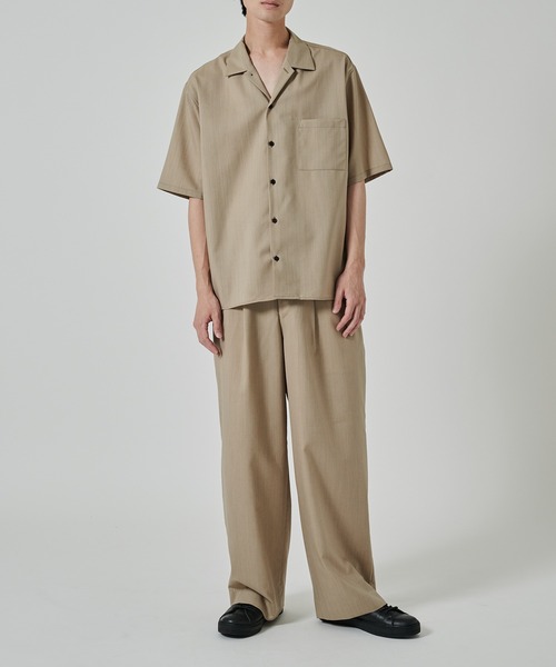 [新品・タグ付き] markaware ウールトロピカル 2タックスラックス 新品・タグ付き] markaware ウールトロピカル 2タックスラックス