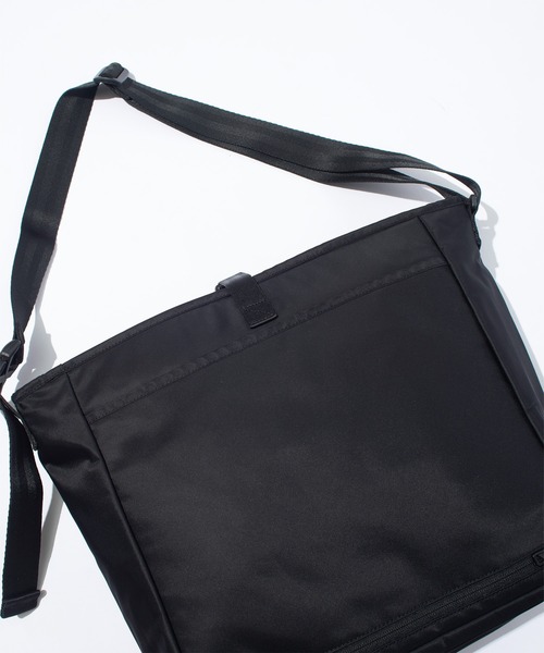 F/CE.（エフシーイー） ショルダーバッグ F/CE. RECYCLE TWILL COURIER