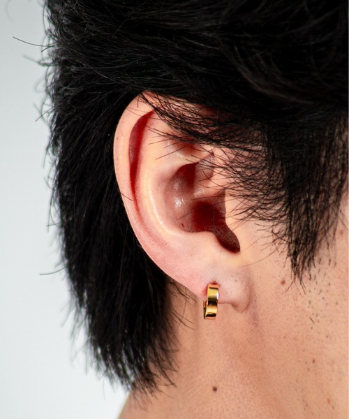 TOM WOOD（トムウッド） ピアス 「TOMWOOD」Beck Huggies Gold