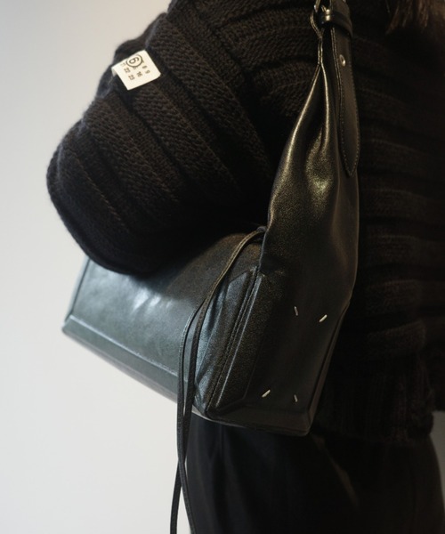 Maison Margiela ショルダーバッグ ブラック Maison Margiela（メゾンマルジェラ） ショルダーバッグ バッグ Maison