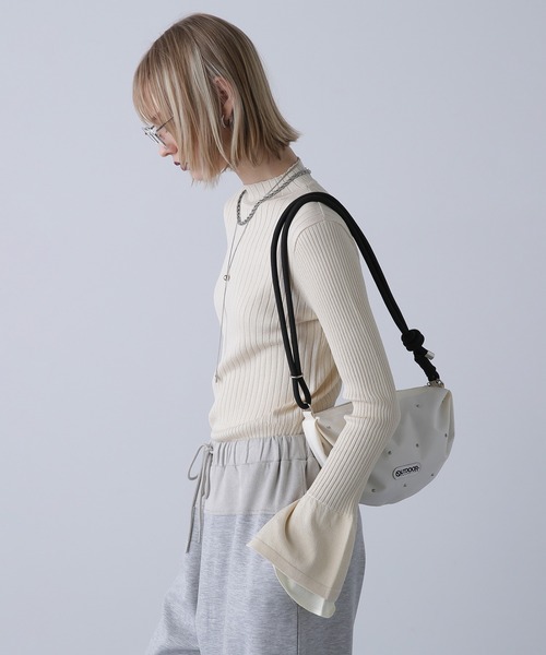 URBAN OUTFITTERS☆ローズコサージュ付 スリング バッグ BAGGU UO Exclusive Rosette Small Nylon Sling Bag | Urban
