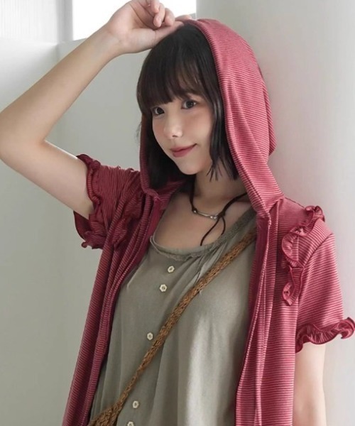 H.A.K パーカー　フリル付き　ベージュ KOM A'GEM/9 × .kom 「.KOM/ドットケーオーエム」 フリル付き