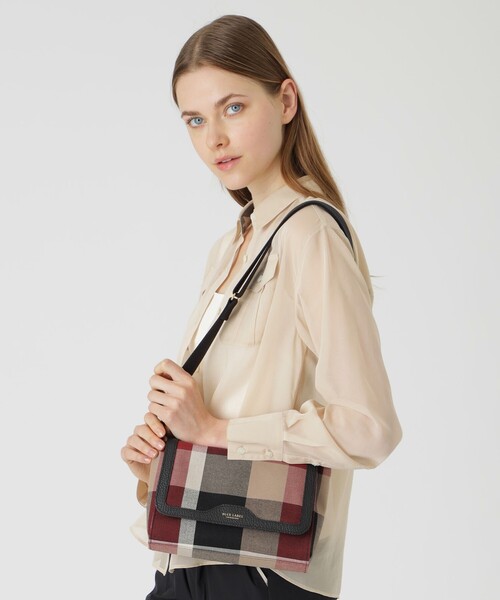 BLUE LABEL CRESTBRIDGE（ブルーレーベルクレストブリッジ