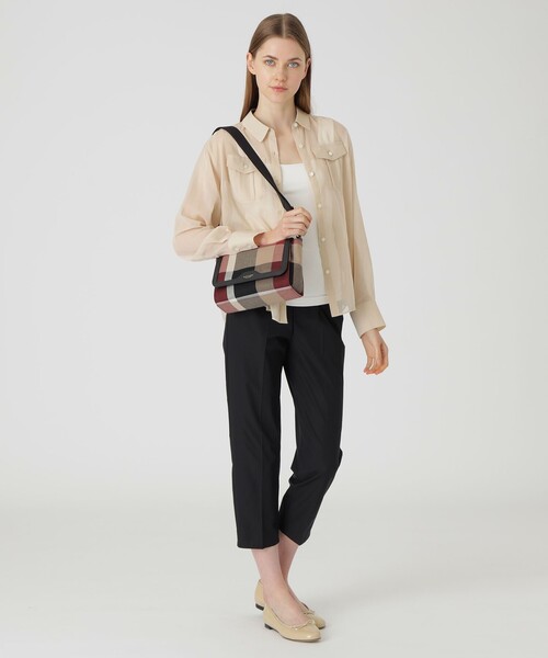 BLUE LABEL CRESTBRIDGE（ブルーレーベルクレストブリッジ