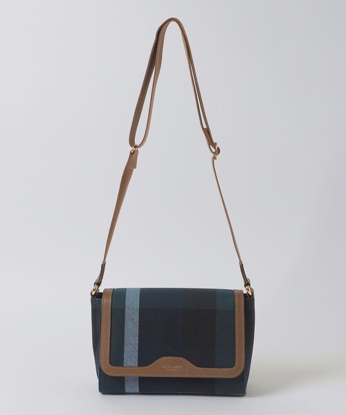 BLUE LABEL CRESTBRIDGE（ブルーレーベルクレストブリッジ