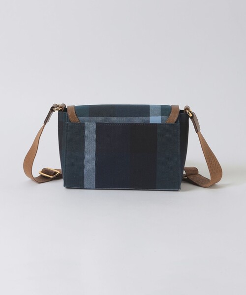 BLUE LABEL CRESTBRIDGE（ブルーレーベルクレストブリッジ