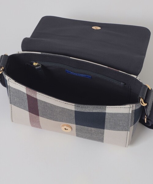 BLUE LABEL CRESTBRIDGE（ブルーレーベルクレストブリッジ