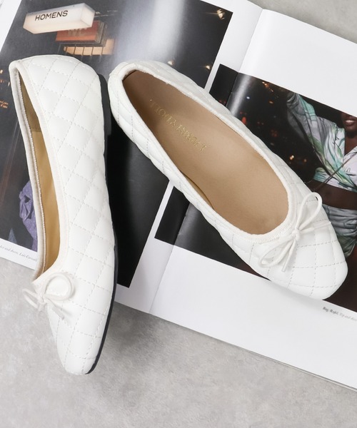 repetto キルティング　バレエ　パンプス セール】パールモチーフ付き キルティング フラット バレエ