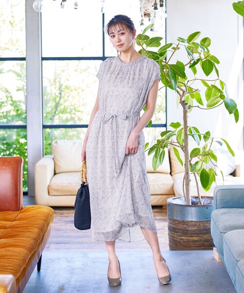 Tiaclasse ワンピース 「洗える」花柄シフォン衿ギャザーワンピース