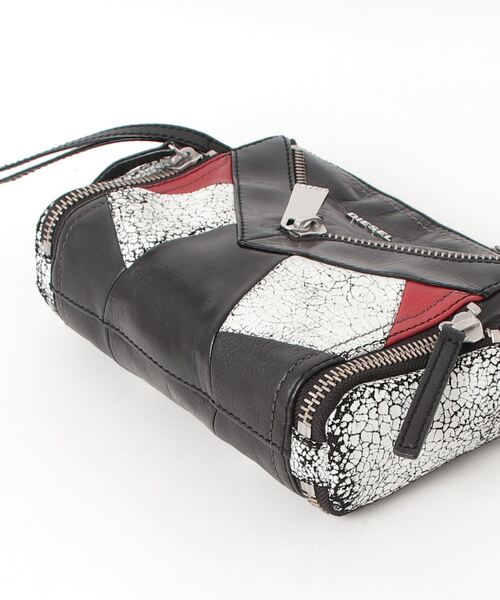 DIESEL ショルダーバッグ ブラック DIESEL ディーゼル ショルダーバッグ ブラック ※発送まで約7〜9