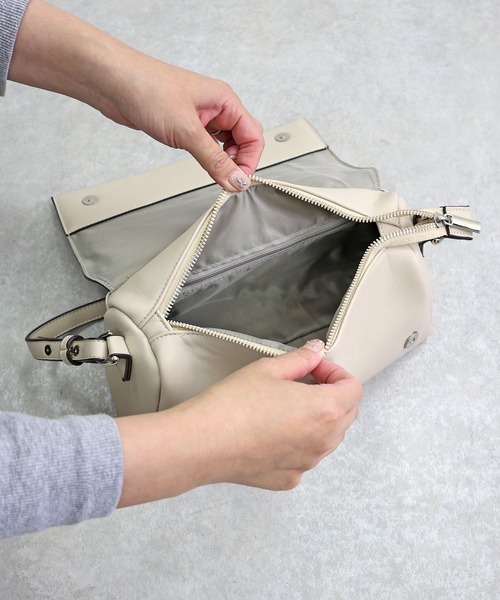 新品タグ付　WETLINEミニショルダー MIAN（ミアン） ショルダーバッグ バッグ ラインテープ ショルダー