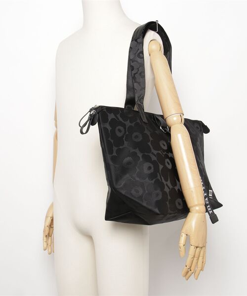marimekko マリメッコ レザー トートバッグ 黒 marimekko（マリメッコ） トートバッグ Unikko / tote bag M black