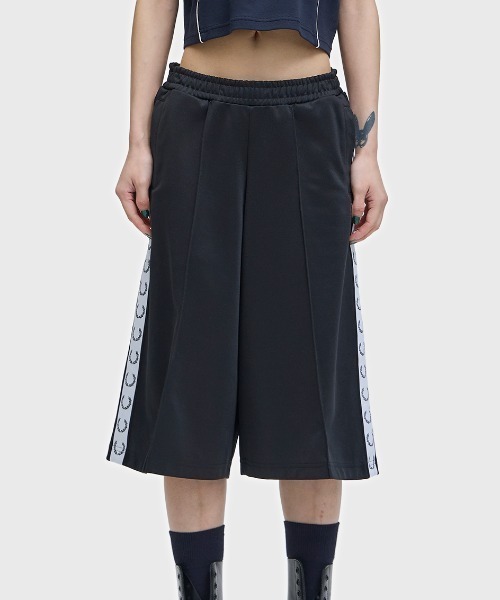 パンツ Taped Track Shorts／テープトラックショートパンツ レディースの画像