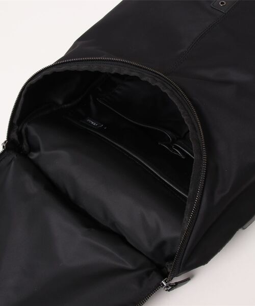 レザー フラップ付きバックパック ブラウン ブラウンレザー フラップ付きバックパック