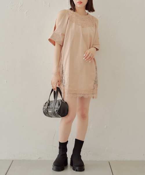 肩フラワーレース切替エアリーTシャツ Flower lace A-line tops フラワーレースAライントップス（T