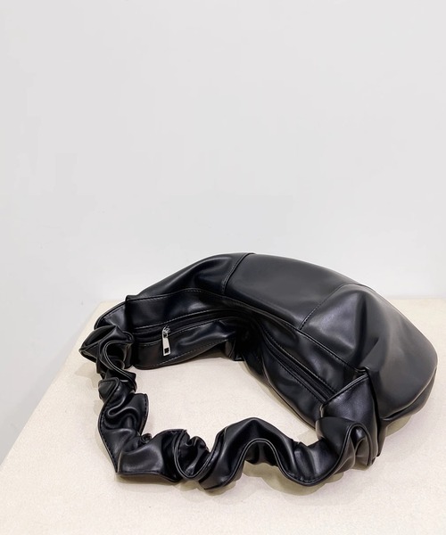 DAY CLOSET ショルダーバッグ バッグ 肩掛けできる2WAYギャザー