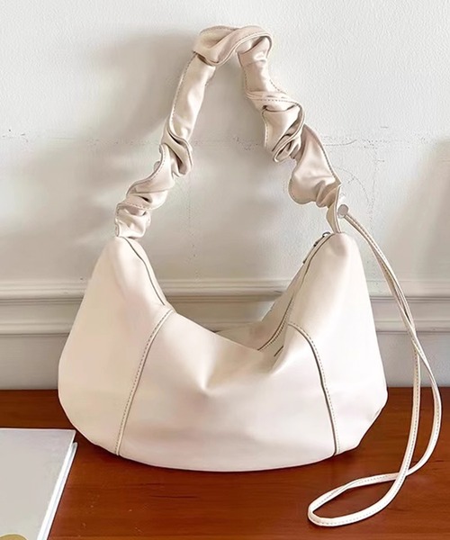 ハンドルギャザーバッグ 2way 肩がけ ショルダー レザー 調 女性用 秋 冬 DAY CLOSET ショルダーバッグ バッグ 肩掛けできる2WAYギャザー