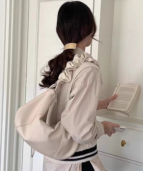 ハンドルギャザーバッグ 2way 肩がけ ショルダー レザー 調 女性用 秋 冬 DAY CLOSET ショルダーバッグ バッグ 肩掛けできる2WAYギャザー