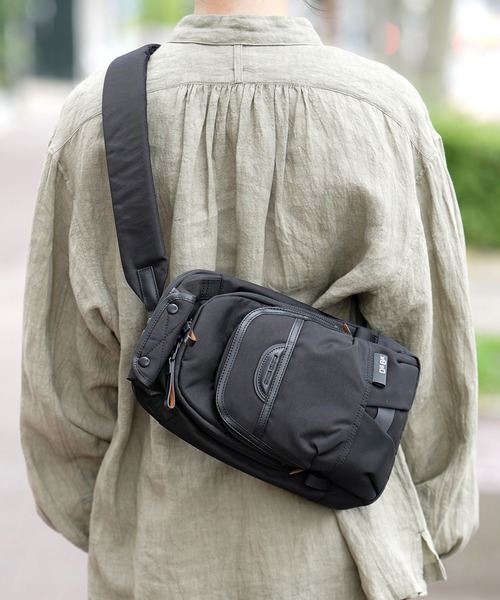 ブラック スリングバッグ リュック Jack Wolfskin ジャックウルフスキン（JackWolfskin）（メンズ