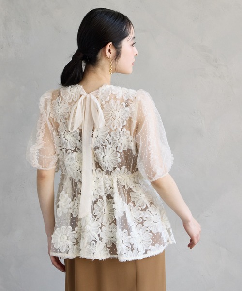 AIMER（エメ） ブラウス シャツ 半袖 フロッキードット×3Dフラワー刺繍