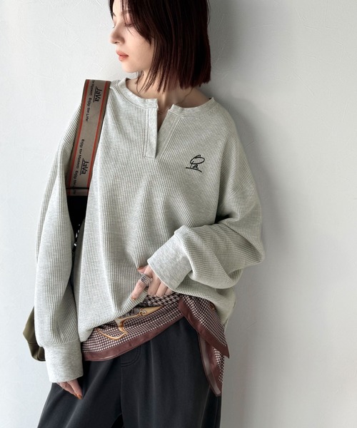 classicalelf（クラシカルエルフ） tシャツ 洒落感アップのこなれT。胸