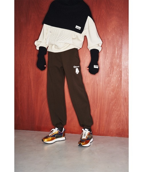 OMMO（オーエムエムオー） パンツ CENTER SWITCH SWEAT PT レディース
