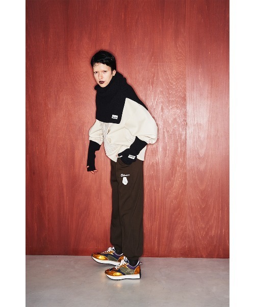 OMMO（オーエムエムオー） パンツ CENTER SWITCH SWEAT PT レディース
