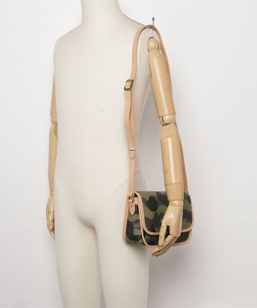 早い物勝ち【A BATHING APE】90s 1st CAMO ウエストバッグ A BATHING APE（アベイシングエイプ） ドラムバッグ 1ST CAMO DUFFLE