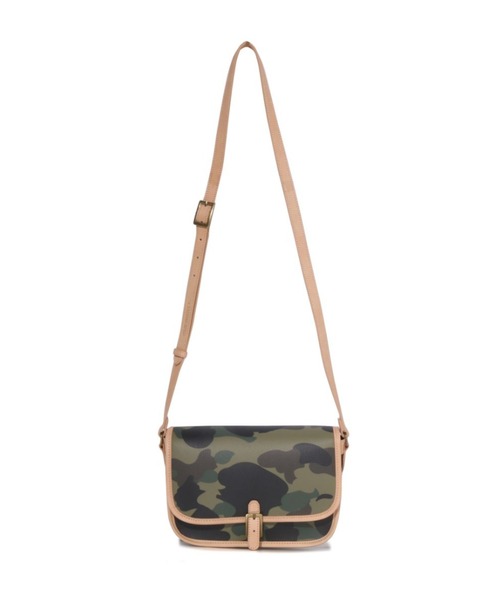 A BATHING APE(アベイシングエイプ) ショルダーバッグ 1ST CAMO A BATHING APE(アベイシングエイプ) ショルダーバッグ 1ST CAMO