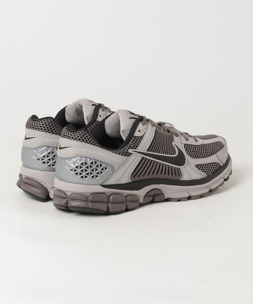 NIKE（ナイキ） スニーカー ズームボメロ5 メンズ : ZOZOTOWN Yahoo!店