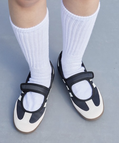 adidas（アディダス） スニーカー Samba Jane レザーアッパー スリー