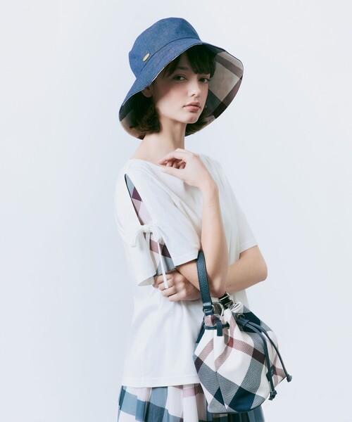 BLUE LABEL CRESTBRIDGE（ブルーレーベルクレストブリッジ） tシャツ