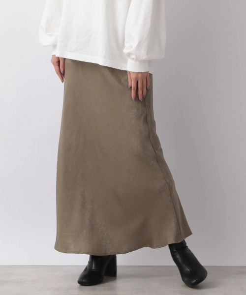LOWRYS FARM（ローリーズファーム） ロング スカート シワサテンフレア