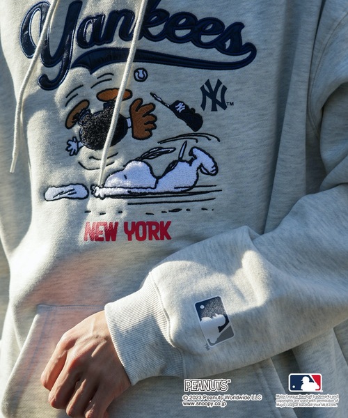 新品【MLB ×PEANUTS】別注コラボ　スヌーピー　フーディーパーカー　XL セール】【MLB ×PEANUTS】別注コラボ 裏起毛 フーディー プル