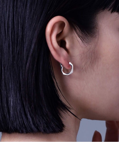 LION HEART ピアス LH for Gift クロッシングピアス