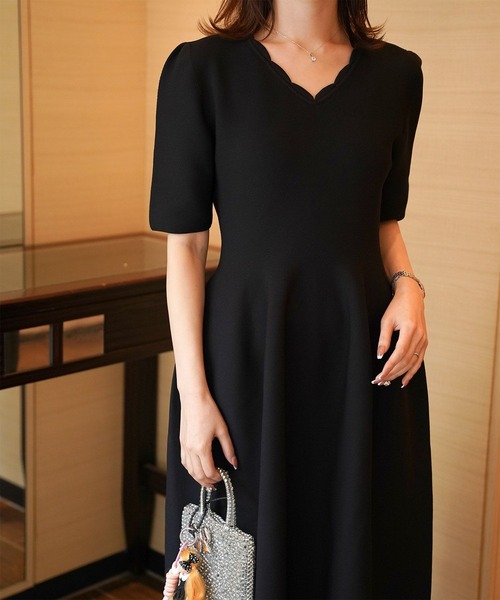 【PauleKa】超美品★ポールカ スカラップ半袖ニットワンピース(黒) PauleKa】超美品☆ポールカ スカラップ半袖ニットワンピース(黒