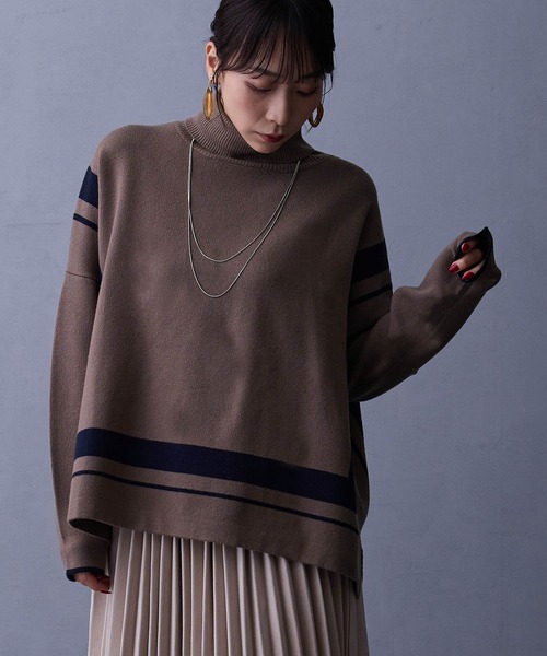 NICOLE white（ニコルホワイト） ニット セーター ネックレス付き