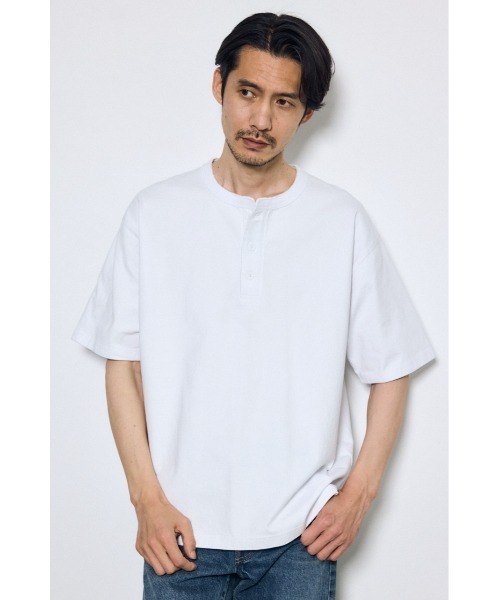 AZUL BY MOUSSY（アズールバイマウジー） ヘンリーネック tシャツ