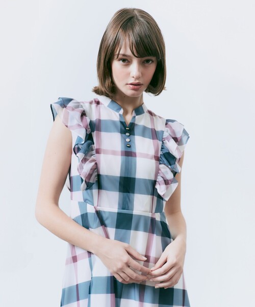 BLUE LABEL CRESTBRIDGE（ブルーレーベルクレストブリッジ