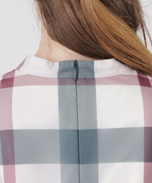 BLUE LABEL CRESTBRIDGE（ブルーレーベルクレストブリッジ